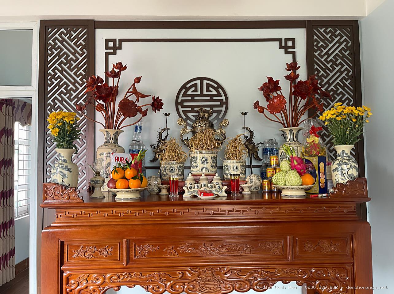 Phòng thờ gỗ gõ vân mịn Phúc Lộc - Bàn Thờ Chung Cư